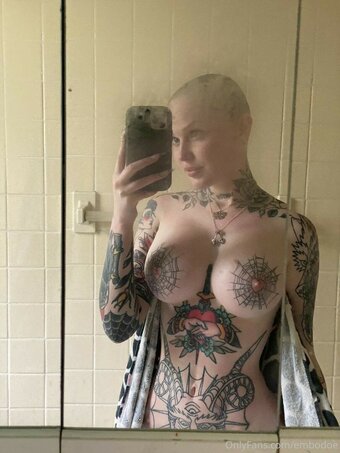 E. Boring / Embodoe Nude Leaks OnlyFans Photo 2