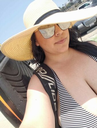 E. Casey / caseykissesxoxo Nude Leaks OnlyFans Photo 4