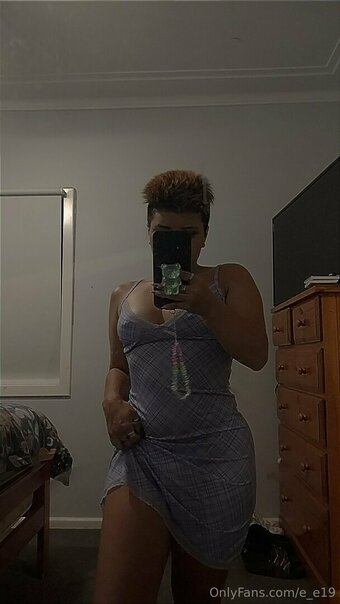 e_e19 Nude Leaks Photo 9