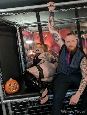 eatsleeppeachrepeatfree Nude Leaks Photo 13