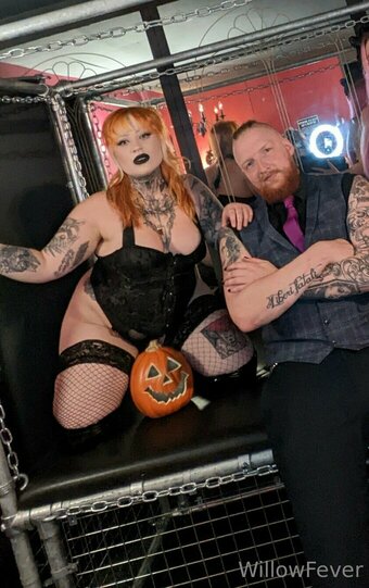 eatsleeppeachrepeatfree Nude Leaks Photo 14