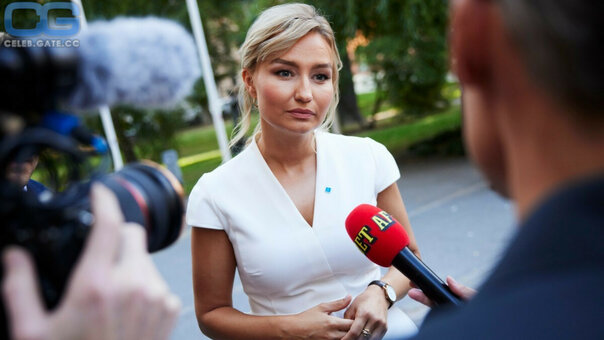 Ebba Busch Nude Leaks Photo 2