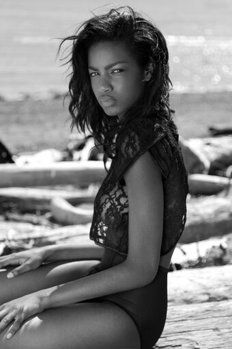 Ebonee Davis / eboneedavis Nude Leaks Photo 18