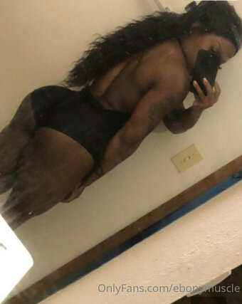 ebonymuscle Nude Leaks Photo 3