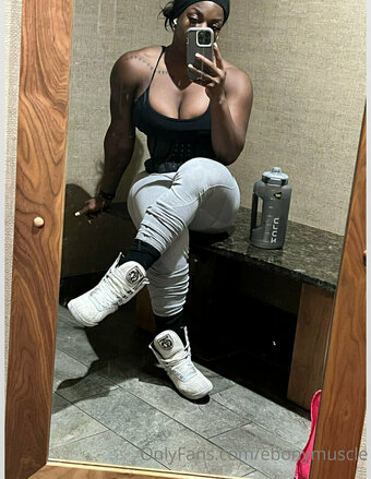 ebonymuscle Nude Leaks Photo 4