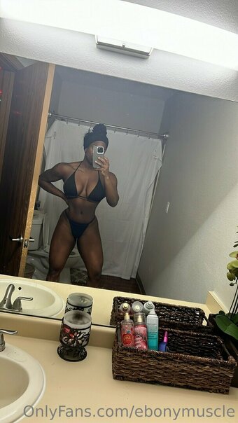 ebonymuscle Nude Leaks Photo 12