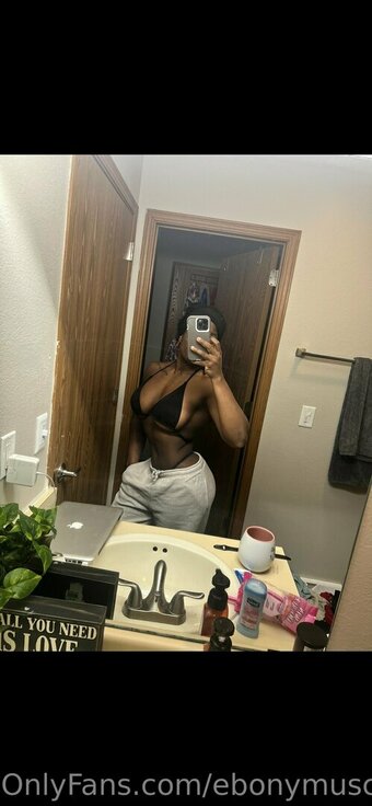 ebonymuscle Nude Leaks Photo 15