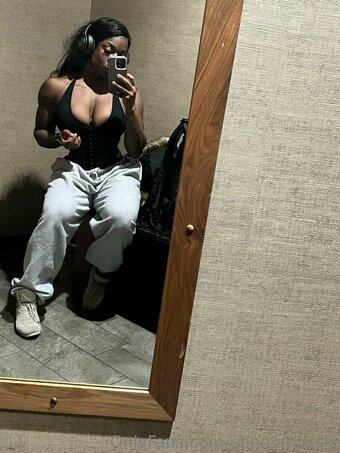 ebonymuscle Nude Leaks Photo 20