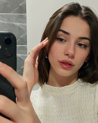 ebrarkrbkn / Ebrar Karabakan / ebbrarkrbkn Nude Leaks Photo 28