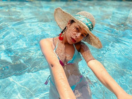 Ebru Yücel Nude Leaks Photo 4