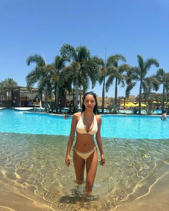 Ebru Yücel Nude Leaks Photo 9