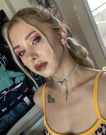 Ecem Hotoğlu / linasuozgen / mantislia Nude Leaks OnlyFans Photo 2