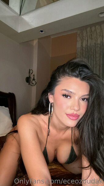 eceozbudak Nude Leaks OnlyFans Photo 6