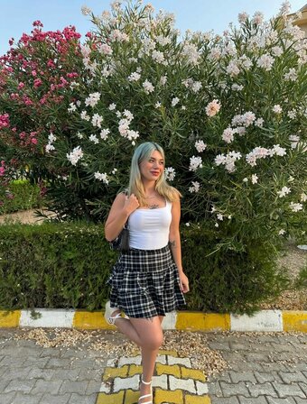 EceSuu / ecesuuuy / https: Nude Leaks Photo 1