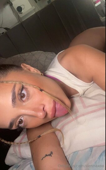 Eclair Clair Nude Leaks Photo 12