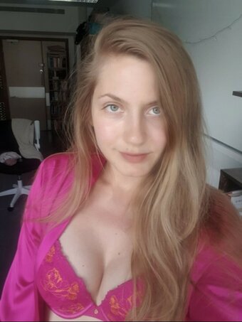 EcstaticallyElla Nude Leaks Photo 2