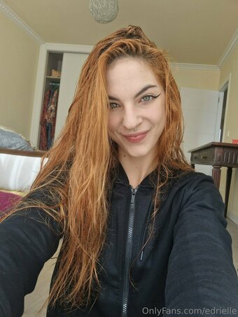 edrielle Nude Leaks Photo 12