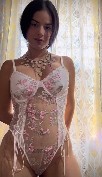 Edvcf16 / charlottegonzalez_02 Nude Leaks Photo 4