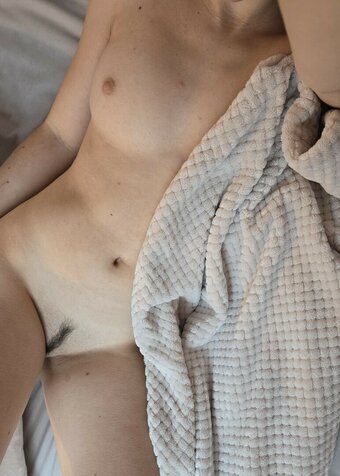 eechalotte Nude Leaks Photo 2