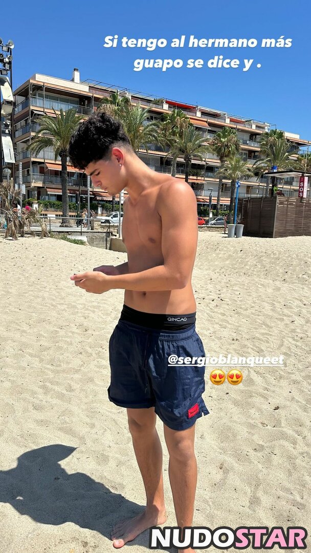 Eeeliolive / onlyeeeli Nude  OnlyFans 25