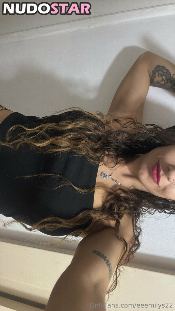eeemilys22 Nude  10