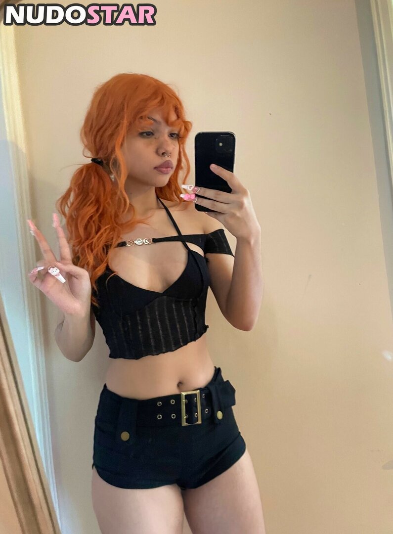 EerieSpit / Eerie002 / https: Nude  25