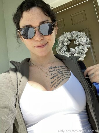 eeveebeevip Nude Leaks Photo 7