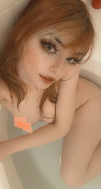 eeveedavis Nude Leaks Photo 22