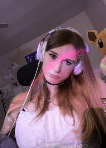 Eeveeluv Nude Leaks Photo 6