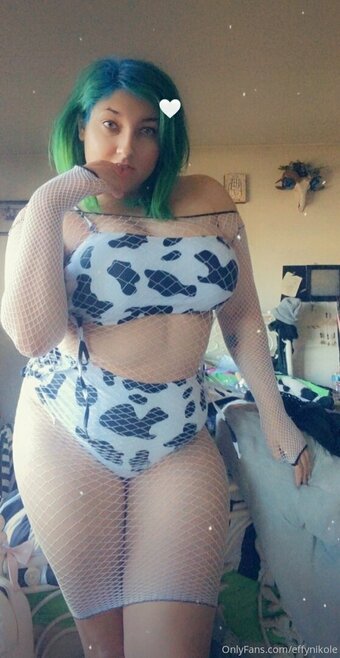effynikole Nude Leaks Photo 29