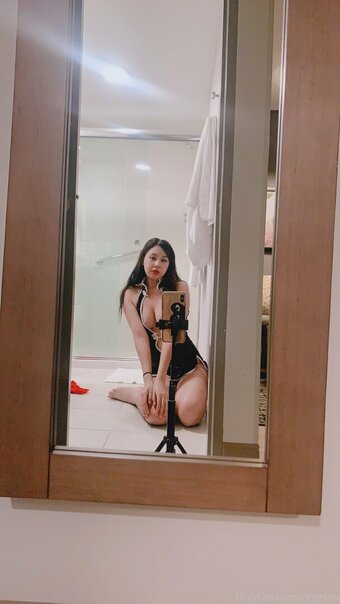 eggsol Nude Leaks Photo 2