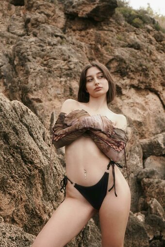 eibrarrr Nude Leaks Photo 10