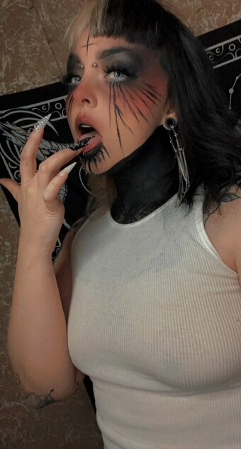 EightBitBabe Nude Leaks Photo 1