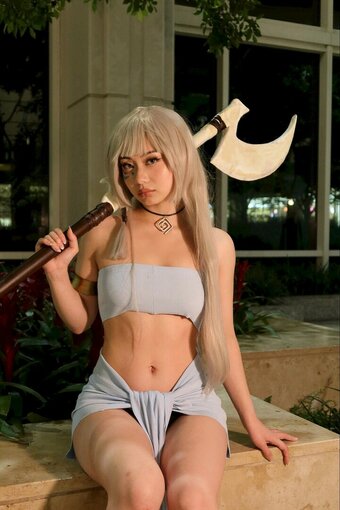 elainedmin / elainecosplays / https: Nude Leaks Photo 2