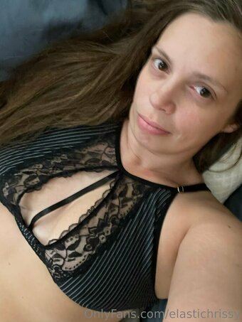 elastichrissy Nude Leaks Photo 17