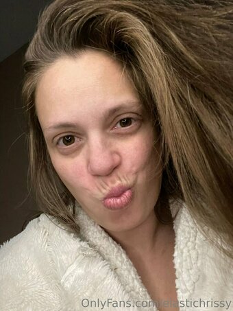 elastichrissy Nude Leaks Photo 24