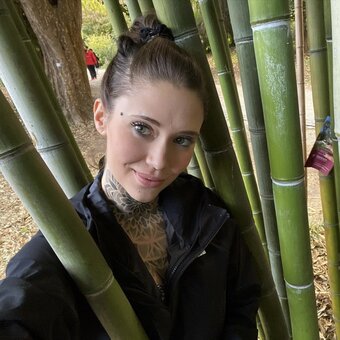 eleperuffo_ / empresselfiie Nude Leaks OnlyFans Photo 3