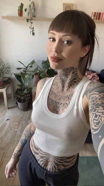 eleperuffo_ / empresselfiie Nude Leaks OnlyFans Photo 11