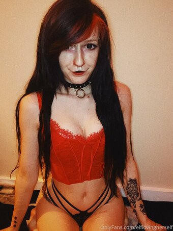 elflovingherself Nude Leaks Photo 17