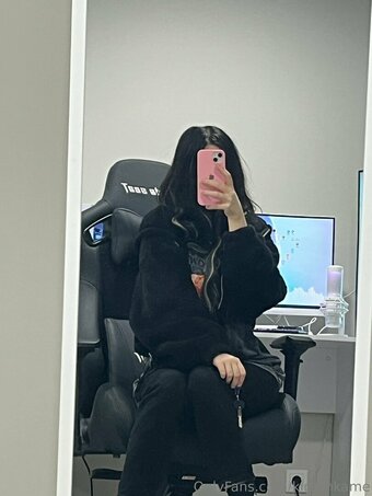 eliseloops Nude Leaks Photo 2