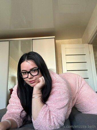 elizzza.beth Nude Leaks Photo 11