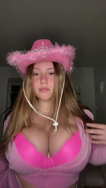 Ella B / ellabombomfree / ellajaneb Nude Leaks OnlyFans Photo 22