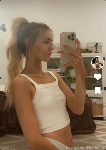Ella Moore / ellamoorepls Nude Leaks OnlyFans Photo 2