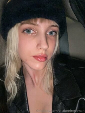ellabeefreshman Nude Leaks Photo 24