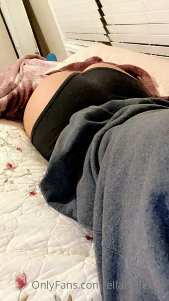ellabelleeee Nude Leaks Photo 4
