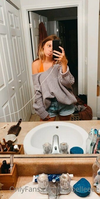 ellabelleeee Nude Leaks Photo 18