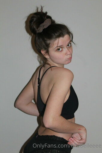 ellabelleeee Nude Leaks Photo 23