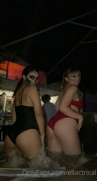 Ellactrical / Onlyprivatrical / Privatrical / sapphirenicki Nude Leaks OnlyFans Photo 13