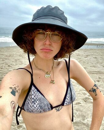 ellaemhoff Nude Leaks Photo 1