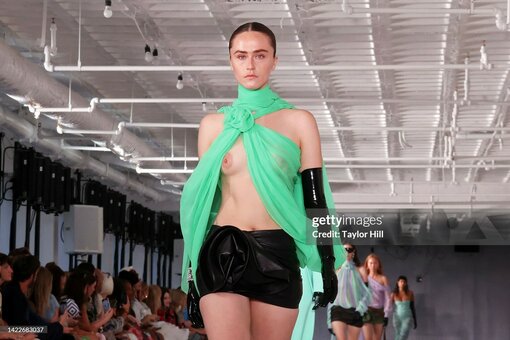 ellaemhoff Nude Leaks Photo 14